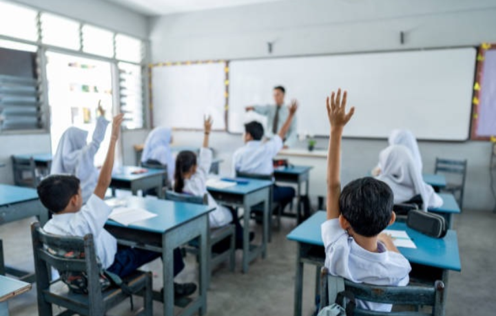 UU Sisdiknas Dianggap Tak Relevan Lagi,DPR Ancang-Ancang Revisi Ulang.