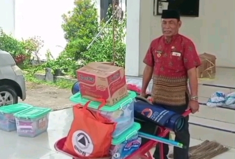 Kades Karang Sari Ucapkan Terima Kasih kepada BNPB Kabupaten Bekasi atas Bantuan untuk Warga Terdampak Angin Puting Beliung