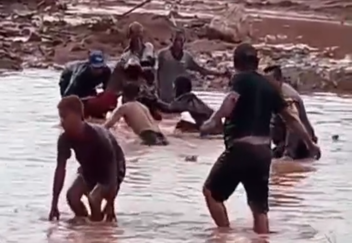 Tragis!!! Tiga Bocah di Setu Bekasi Tewas Tenggelam Ditempat Bekas Galian Proyek Tol Japek 2