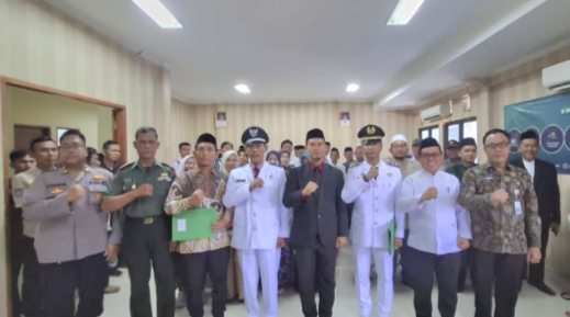 Dua Kades di Kecamatan Pebayuran Resmi Dilantik.