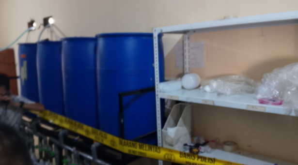 Omset Capai 1 Milyar, Polisi Berhasil Bongkar Home Industry Sabun Cair Palsu di Bekasi Kota.